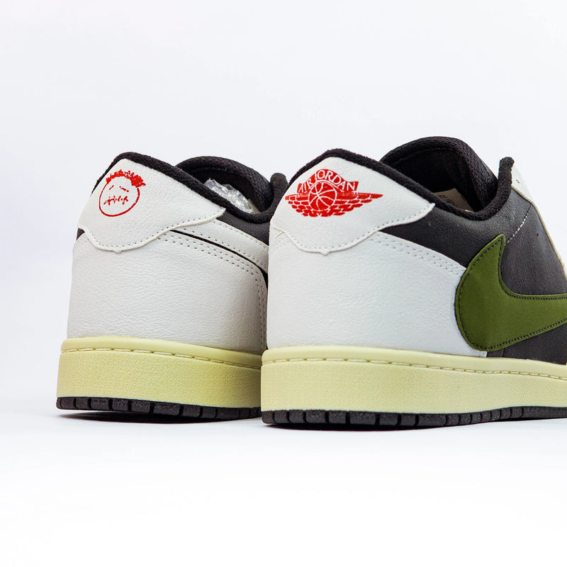 Air Jordan Low Travis Scott - Preto/Verde/Branco