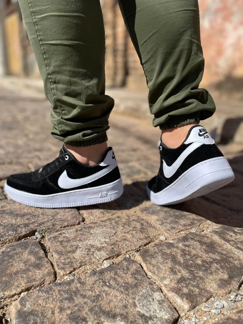 Tênis Air Force  One  Camurça