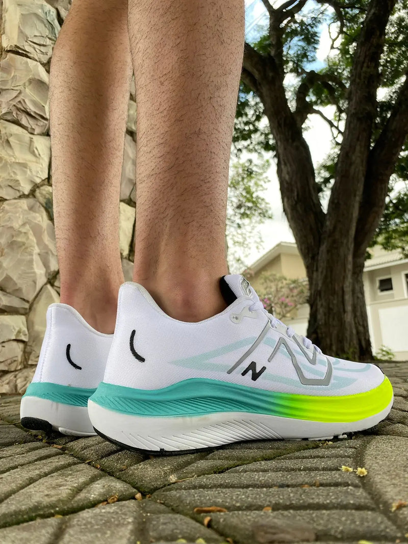 Tênis New Balance More V4-3 Cores Calçados Store Raga