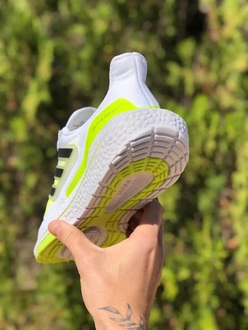 Tênis Ultra Boost Calçados Store Raga